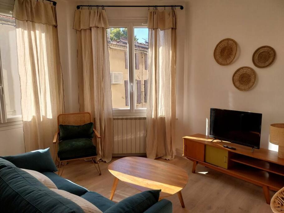 Charmant Appartement 3 Chambres Et Terrasse Eyragues Esterno foto